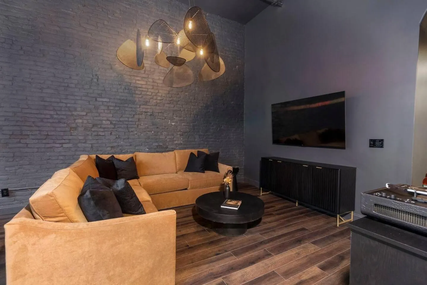 Historic District Hideaway. 4Bed Villa Louisville Semesterbostad
